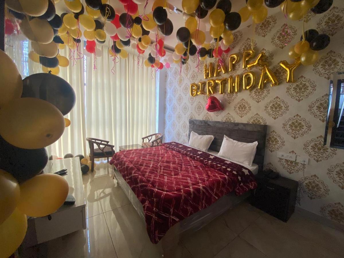 Hotel Hollywood - Family Hotel Zirakpur 외부 사진