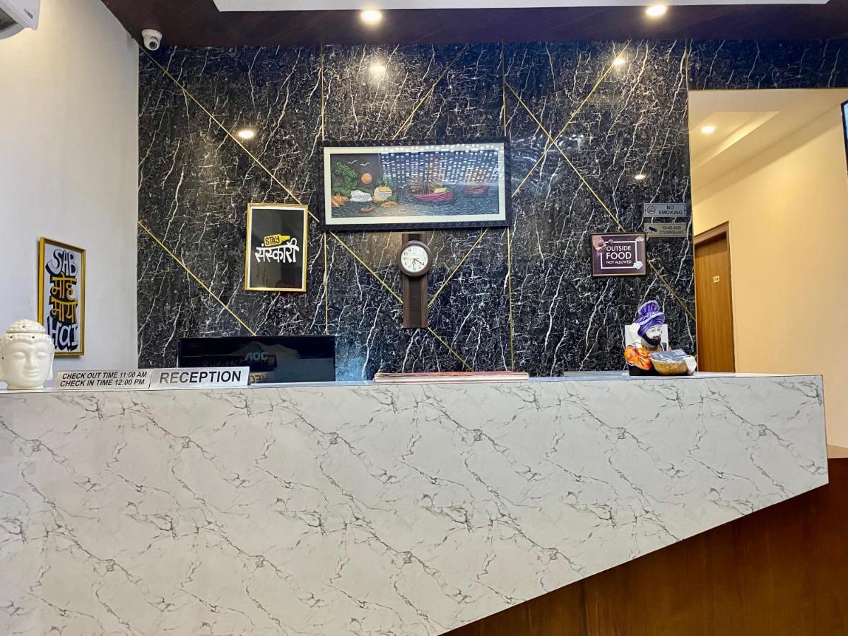 Hotel Hollywood - Family Hotel Zirakpur 외부 사진