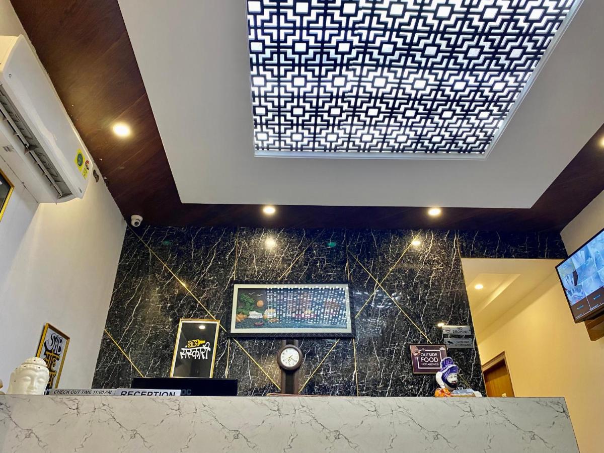 Hotel Hollywood - Family Hotel Zirakpur 외부 사진